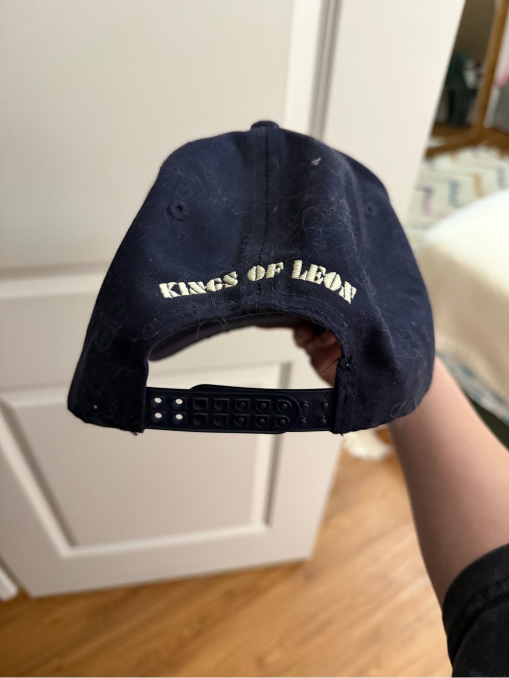 Kings Of Leon hat with horses - Picture 2 of 3